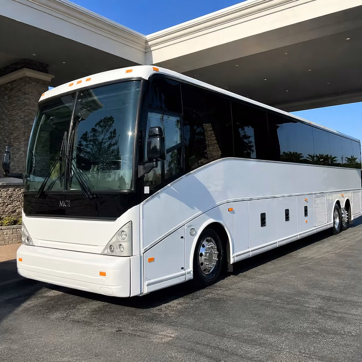 ontario international airport shuttle service from fontana the closest major hub