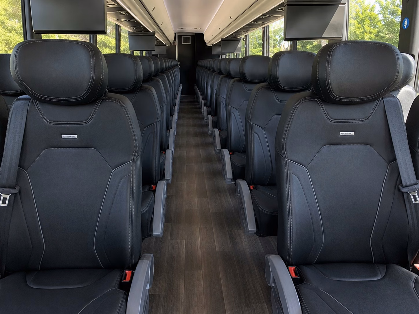 outdoor and mountain venue wedding shuttles near fontana are easier than you think